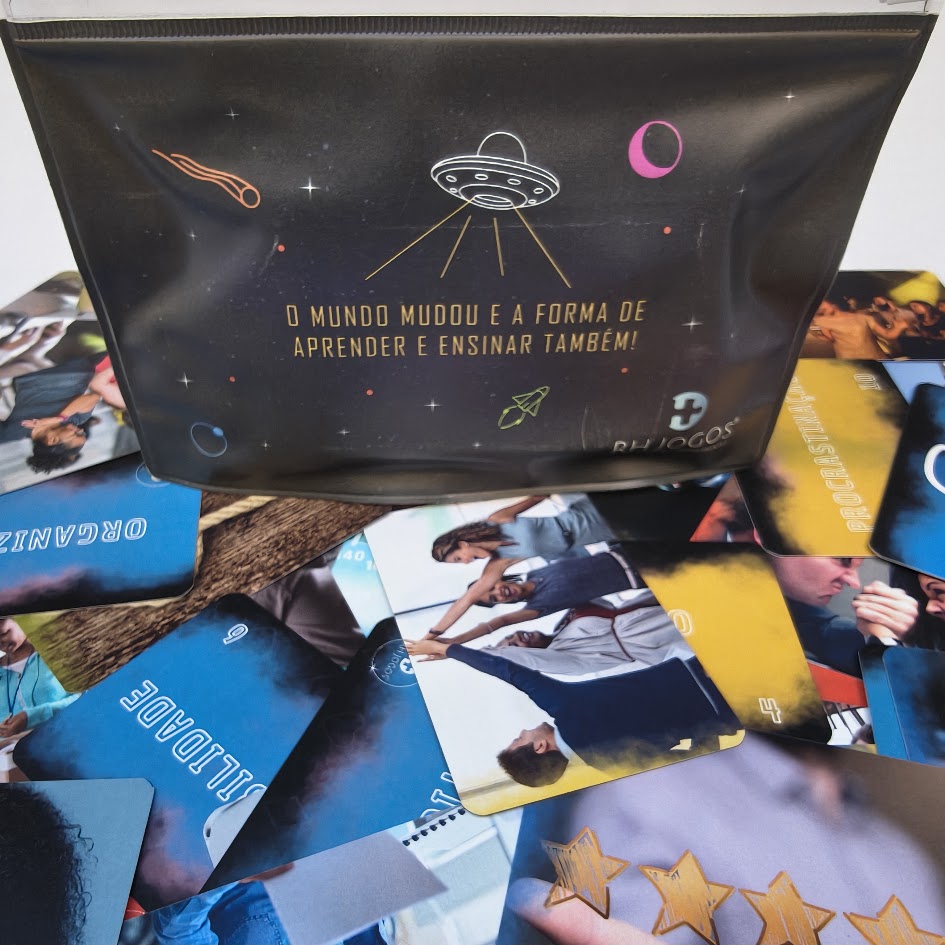 Cartas e pasta do kit